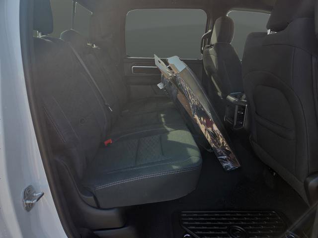 New 2026 RAM 1500 4x4 Crew Cab image 32