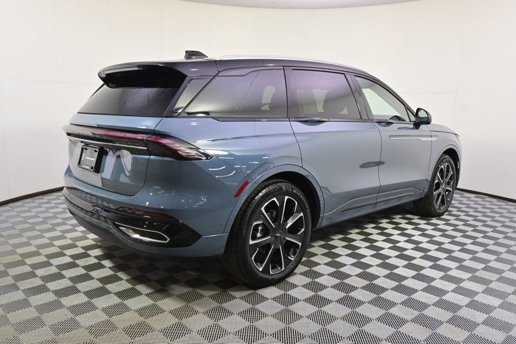 New 2026 Lincoln Nautilus Reserve image 7