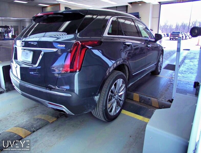 Used 2023 Cadillac XT5 Premium Luxury w/ Platinum Package image 3