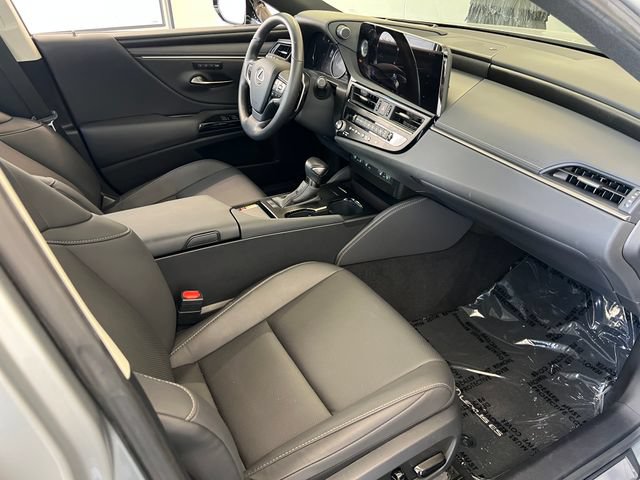 Used 2025 Lexus ES 300h w/ Premium Package FWD image 48