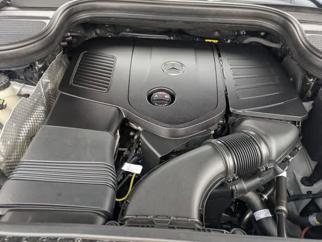 Used 2025 Mercedes-Benz GLE 350 4MATIC w/ AMG Line Exterior image 14