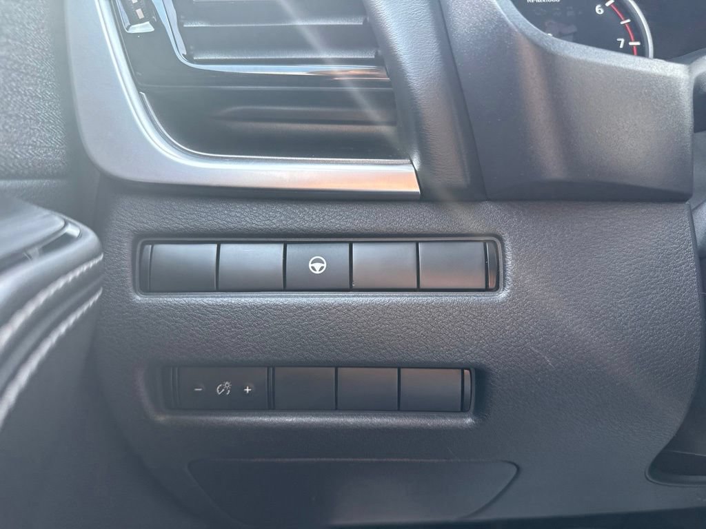 Used 2022 Nissan Rogue SV AWD/4WD image 20