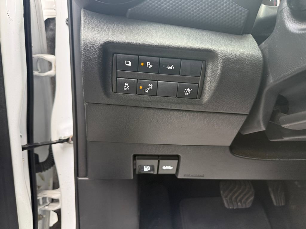 Used 2023 Nissan Kicks S image 17