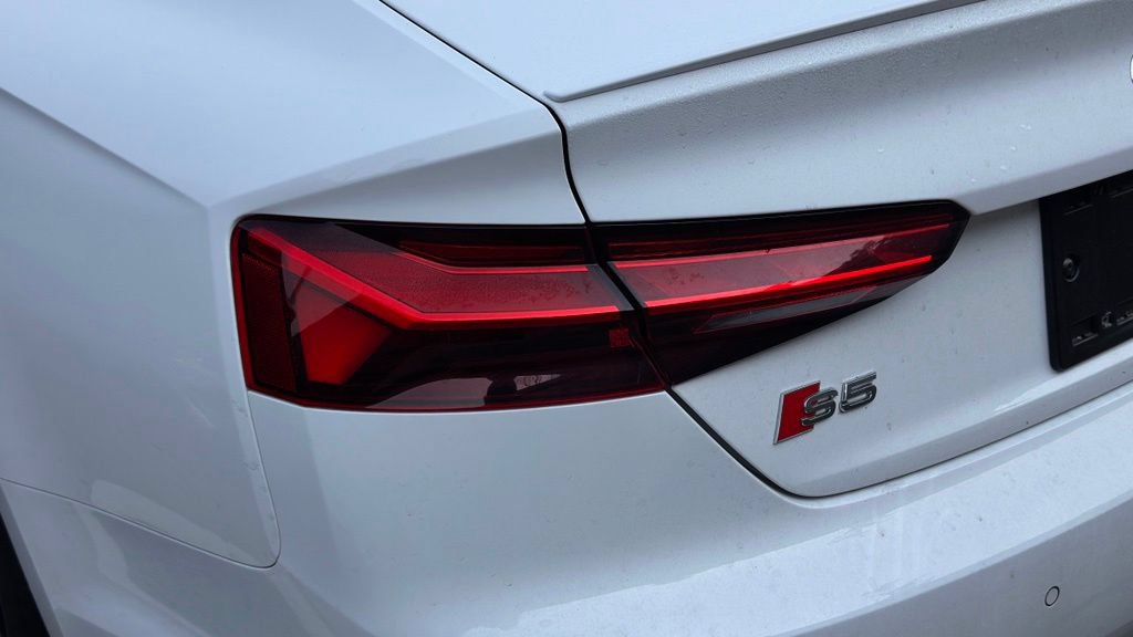 Used 2022 Audi S5 Premium Plus w/ Premium Plus Package AWD/4WD image 9