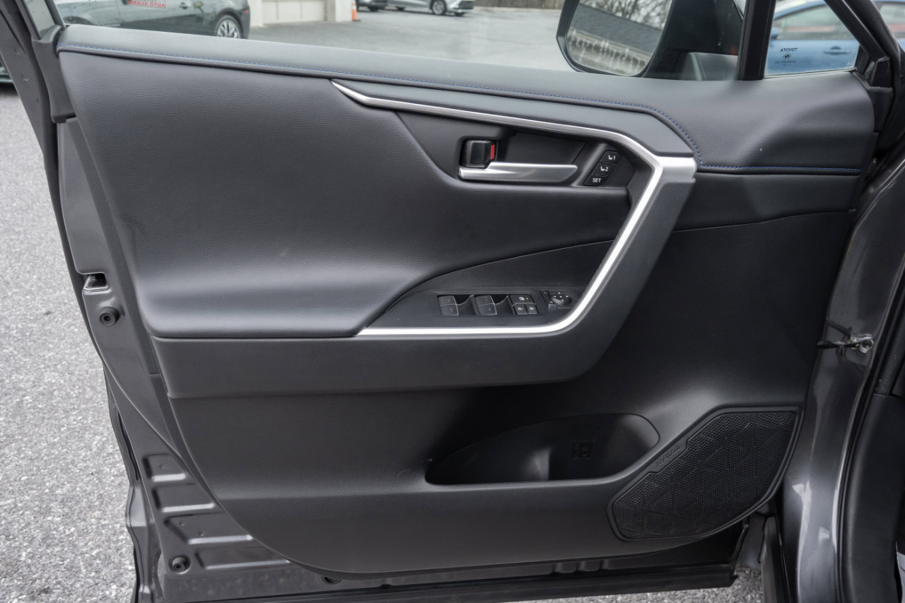 Used 2023 Toyota RAV4 XSE image 14