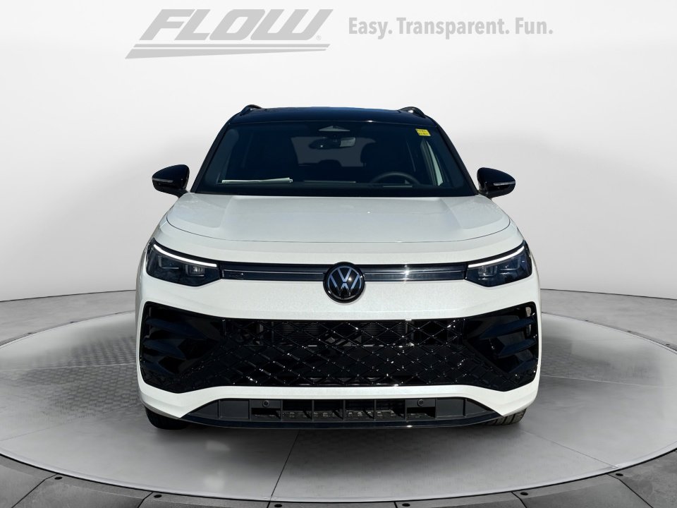 New 2026 Volkswagen Tiguan SE R-Line AWD/4WD image 2