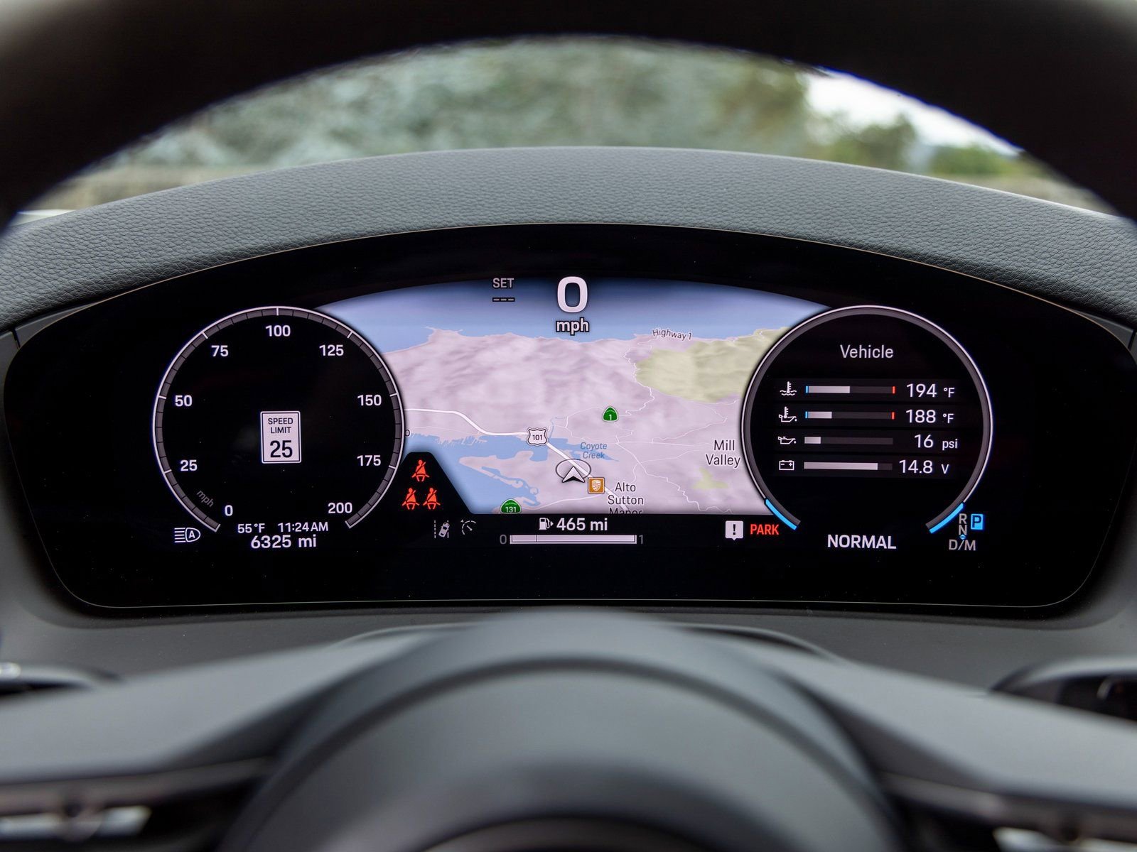 Certified 2025 Porsche Panamera 4 image 32