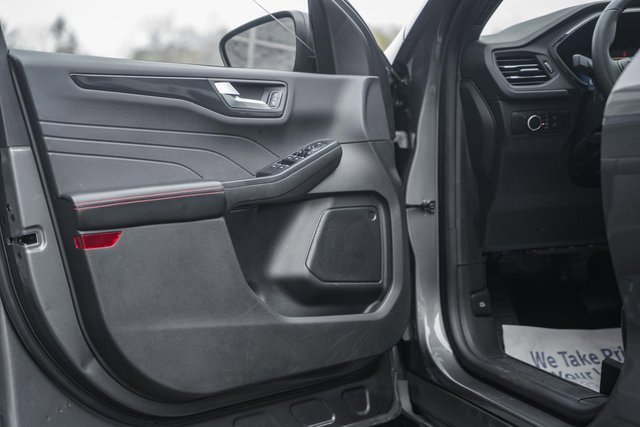 Used 2025 Ford Escape ST-Line image 39