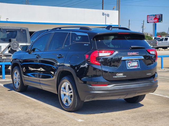 Used 2023 GMC Terrain SLE w/ Driver Convenience Package image 5