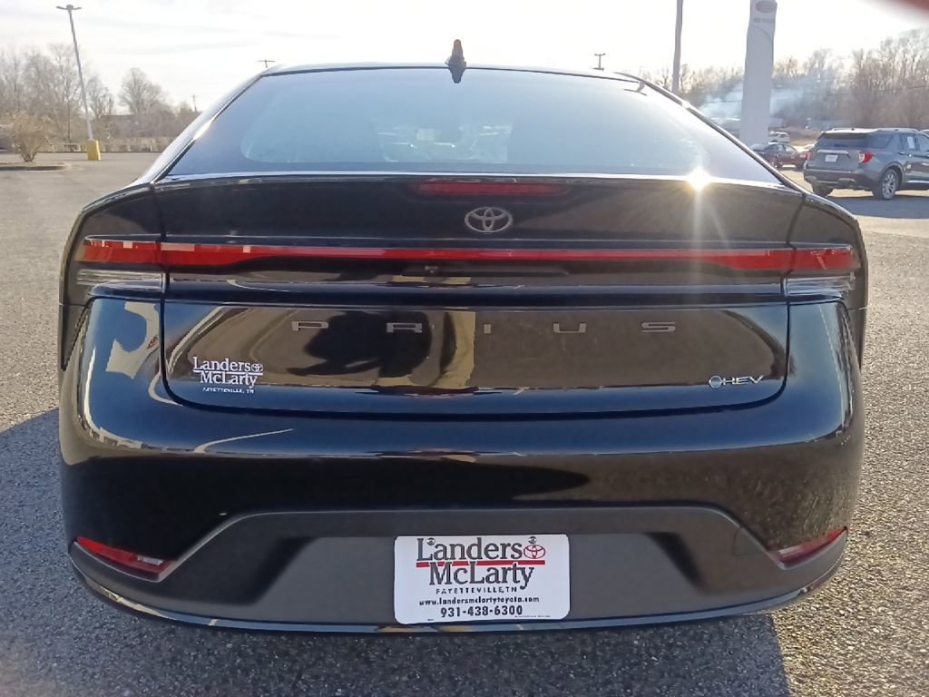 Used 2024 Toyota Prius LE image 4