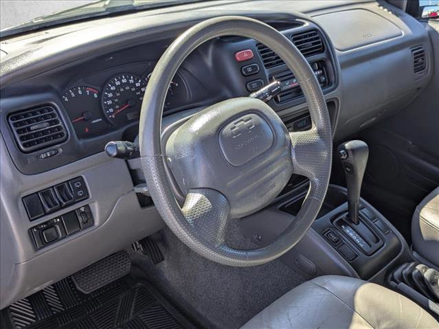 Used 2004 Chevrolet Tracker LT image 9