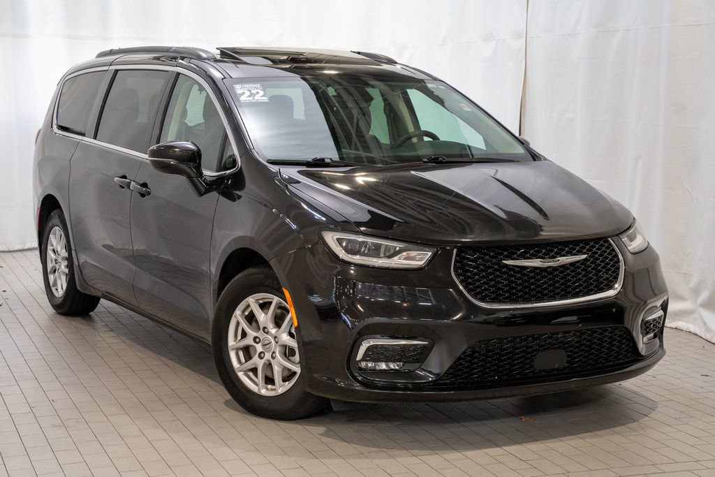 Used 2022 Chrysler Pacifica Touring-L