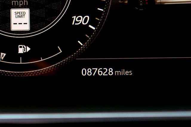 Used 2021 Land Rover Range Rover Sport SVR Carbon Edition AWD/4WD image 53