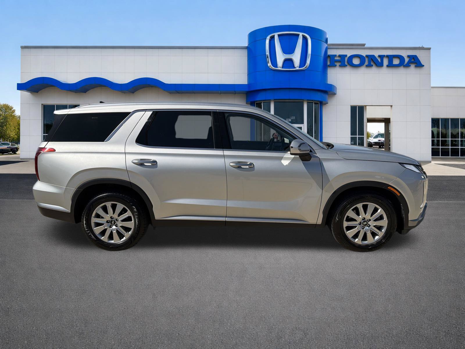 Used 2024 Hyundai Palisade SEL FWD image 6