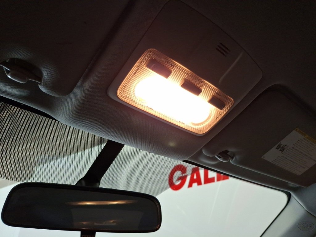 Used 2015 Toyota RAV4 LE image 25