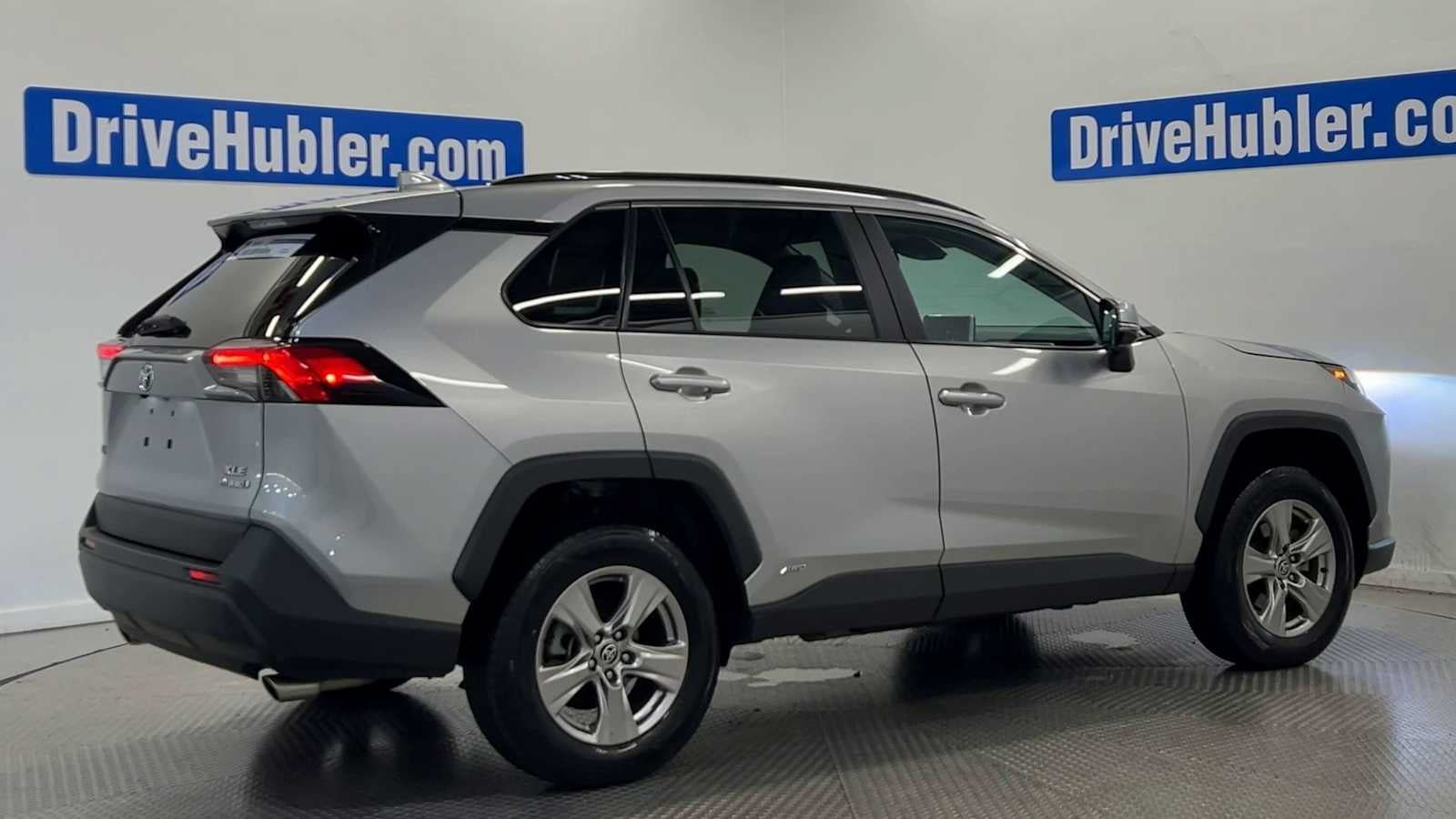 Used 2023 Toyota RAV4 XLE w/ Convenience Package AWD/4WD image 8