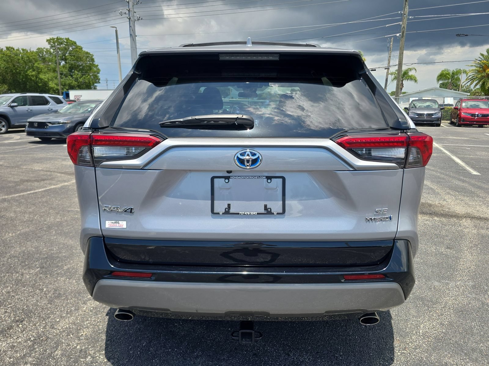Used 2024 Toyota RAV4 SE AWD/4WD image 5