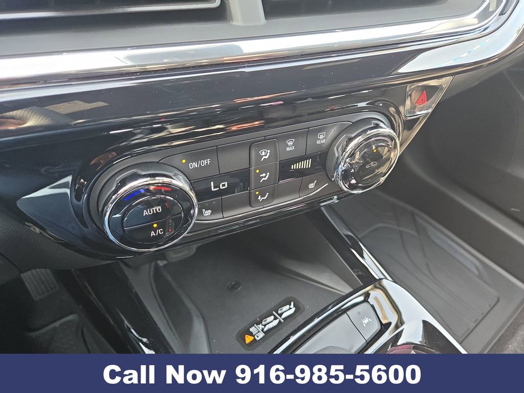 New 2026 Chevrolet Trax RS w/ Sunroof Package image 15