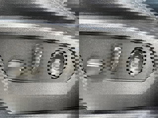 Used 2024 GMC Sierra 1500 SLT image 16