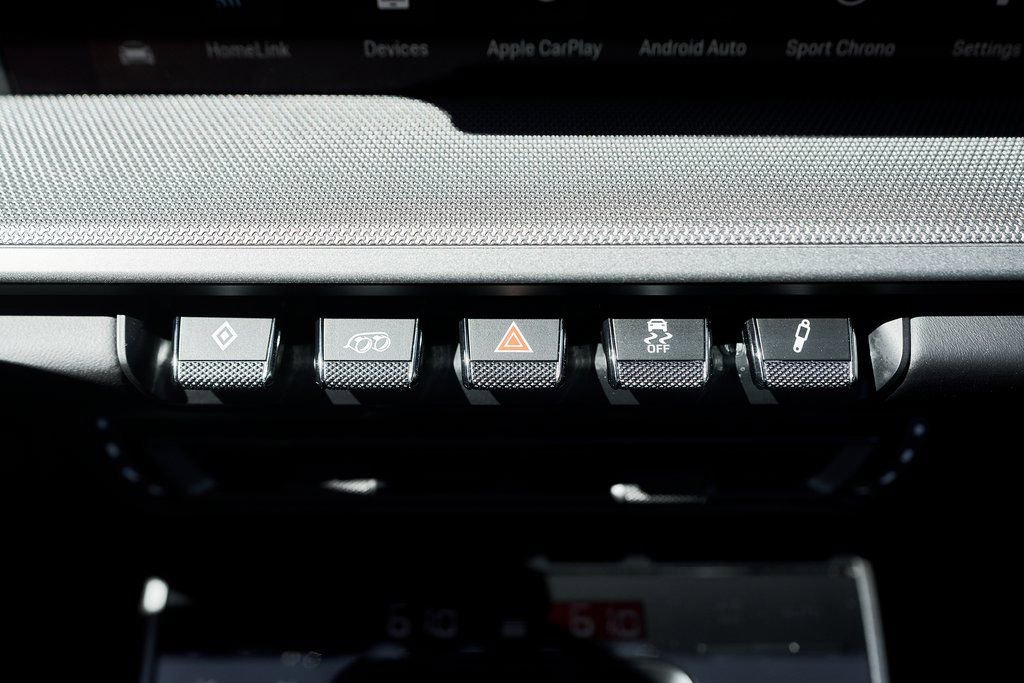 Used 2024 Porsche 911 Carrera 4S w/ Premium Package image 66