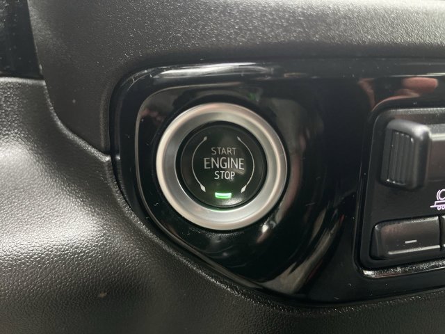 Used 2024 Chevrolet Silverado 1500 LT AWD/4WD image 18