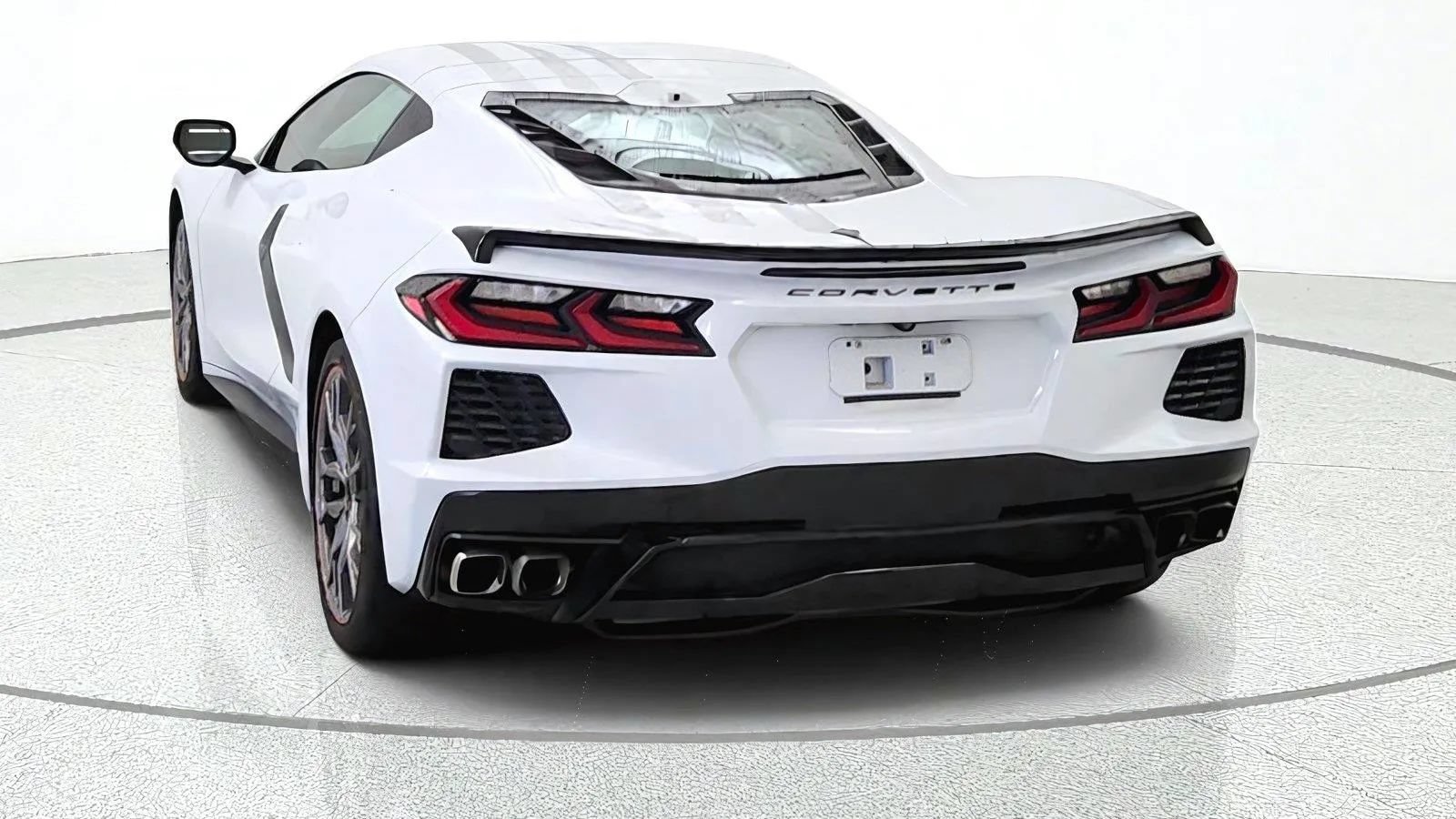 Used 2024 Chevrolet Corvette Stingray Preferred Cpe w/ Battery Protection Package RWD image 7