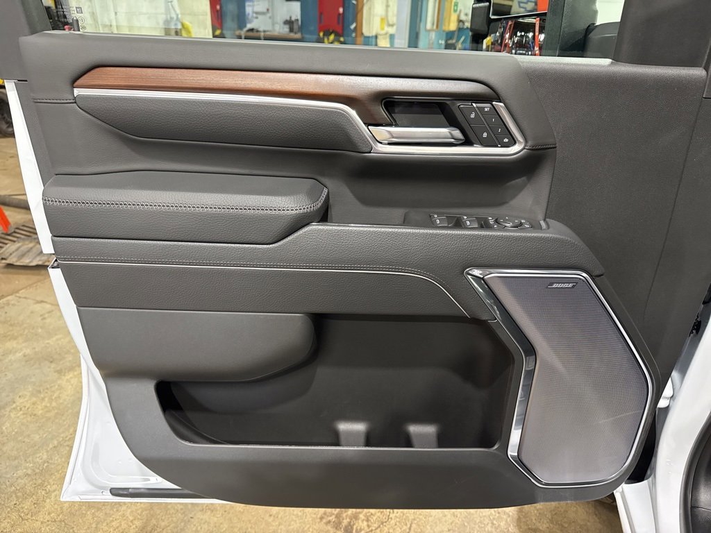 New 2025 GMC Sierra 3500 Denali w/ Denali Reserve Package image 18