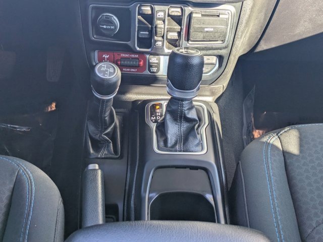 Used 2024 Jeep Wrangler Unlimited Rubicon 4xe image 17