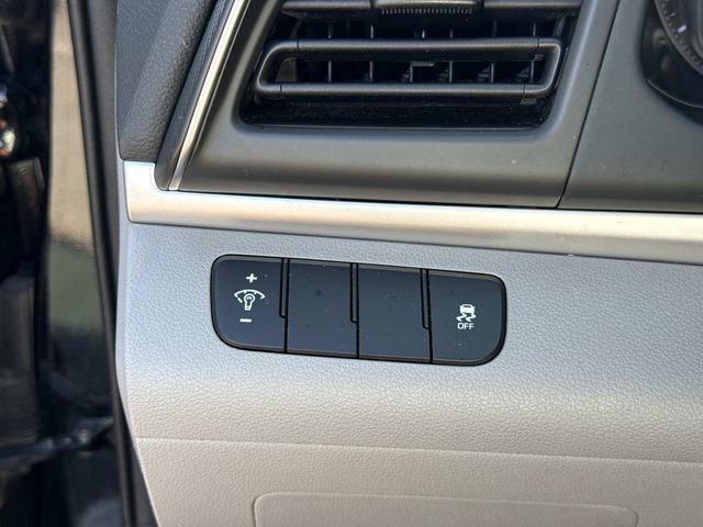 Used 2019 Hyundai Elantra SE FWD image 23