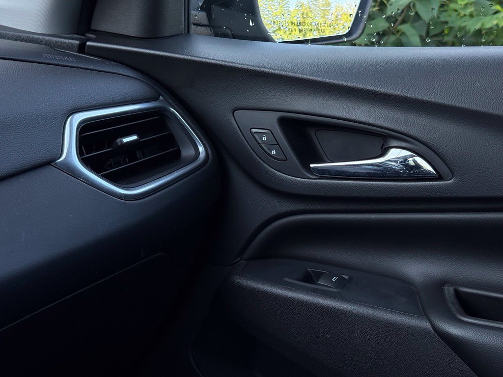 Used 2018 Chevrolet Equinox LT AWD/4WD image 38
