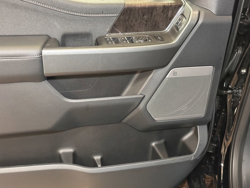 New 2026 Ford F350 Lariat w/ Black Appearance Package image 21