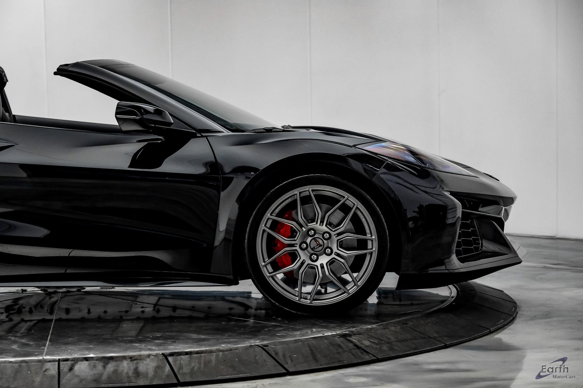Used 2025 Chevrolet Corvette Z06 RWD image 27
