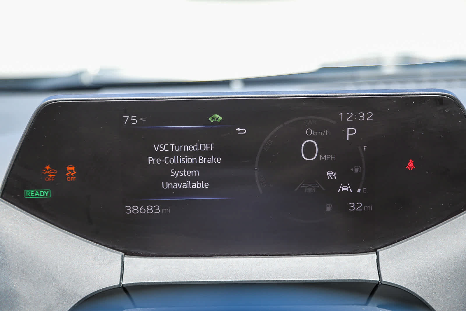 Used 2023 Toyota Prius LE FWD image 22