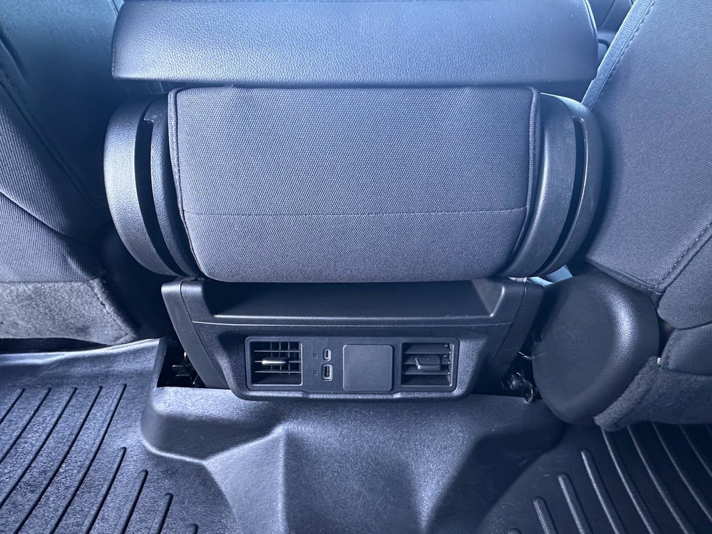 Used 2024 Chevrolet Silverado 1500 Custom w/ Dark Appearance Package image 24