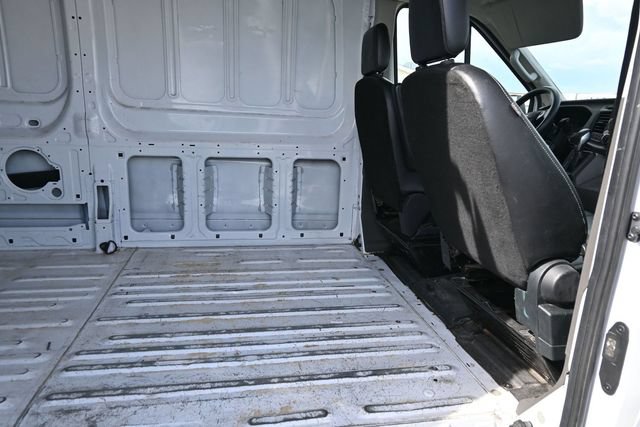 Used 2023 Ford Transit 250 Medium Roof AWD image 12