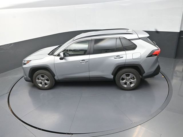 Used 2025 Toyota RAV4 XLE AWD/4WD image 25