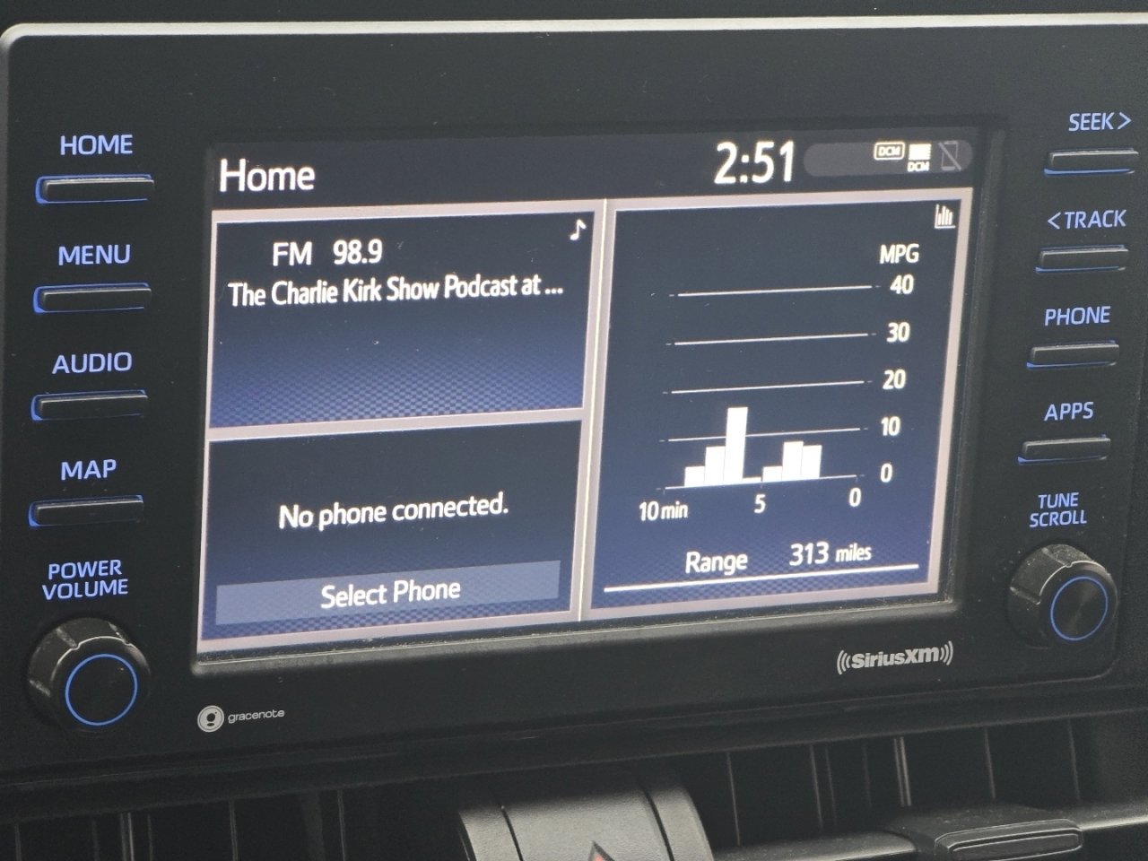 Used 2020 Toyota RAV4 LE image 29