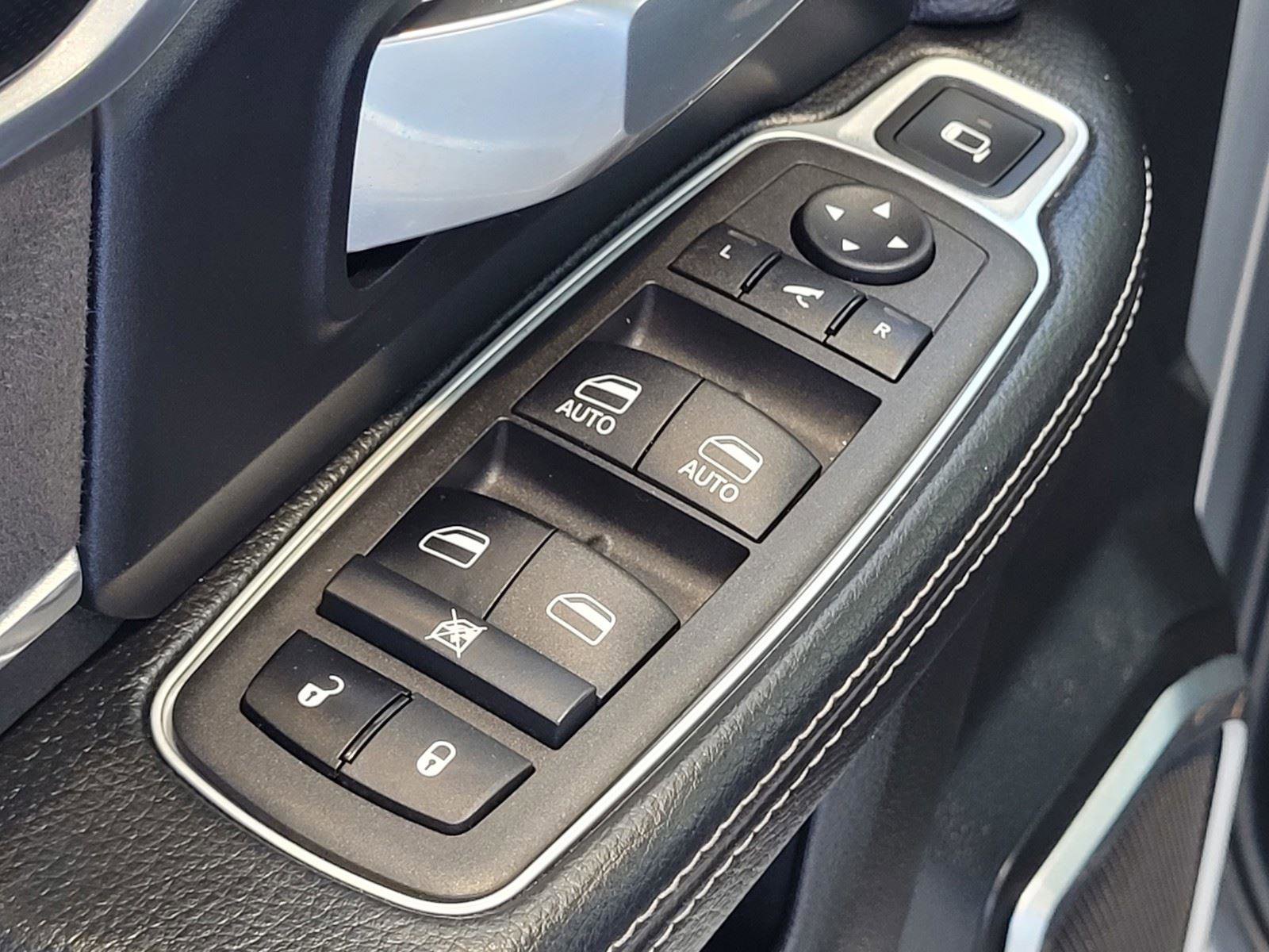 Used 2022 RAM 3500 Laramie w/ Night Edition image 19