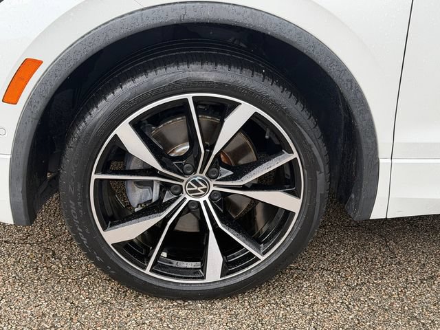 Used 2023 Volkswagen Tiguan SEL R-Line AWD/4WD image 11