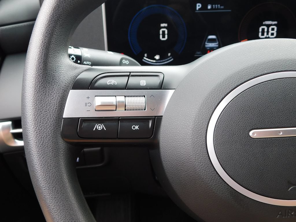 Used 2025 Hyundai Santa Cruz SE FWD image 26