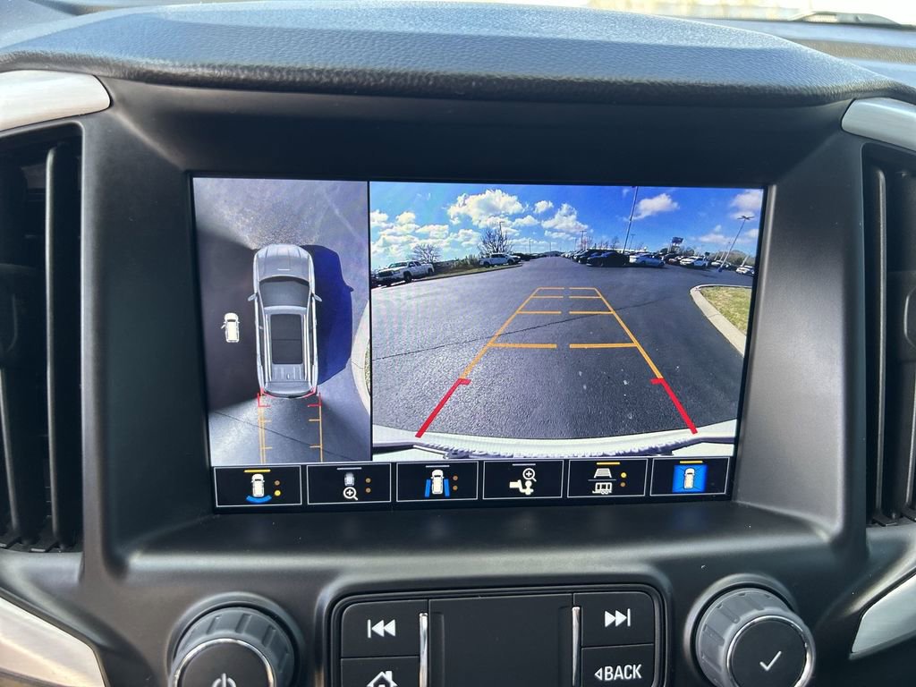 Used 2024 GMC Terrain SLT w/ Tech Package image 23