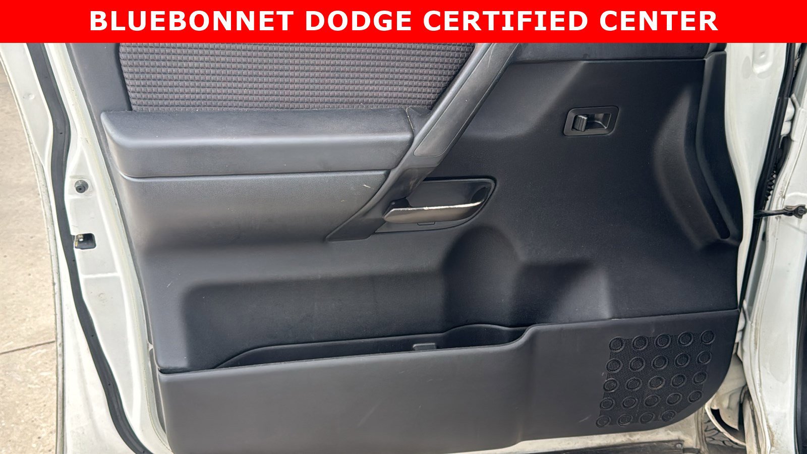 Used 2012 Nissan Titan SV image 11