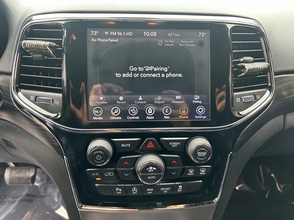 Used 2019 Jeep Grand Cherokee Altitude AWD/4WD image 14