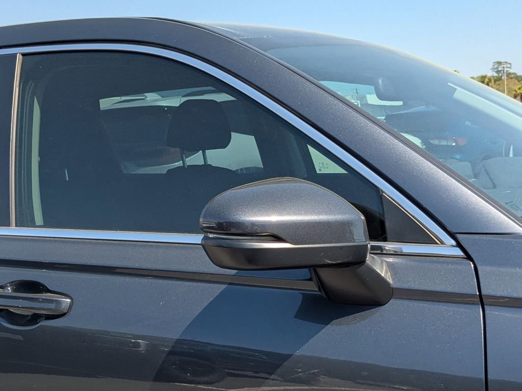 Used 2024 Honda CR-V LX image 12