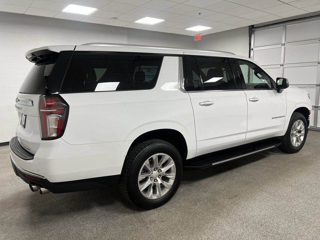 Used 2023 Chevrolet Suburban Premier image 11