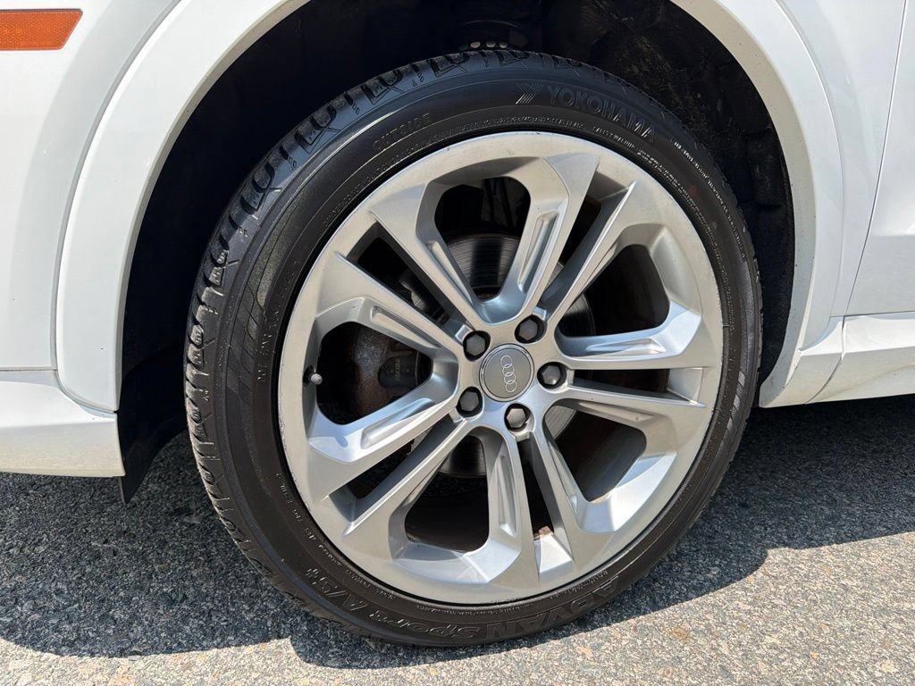 Used 2018 Audi Q3 2.0T Premium w/ Convenience Package AWD/4WD image 11
