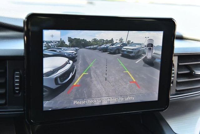 Used 2020 Ford Explorer XLT w/ Comfort Package AWD/4WD image 12