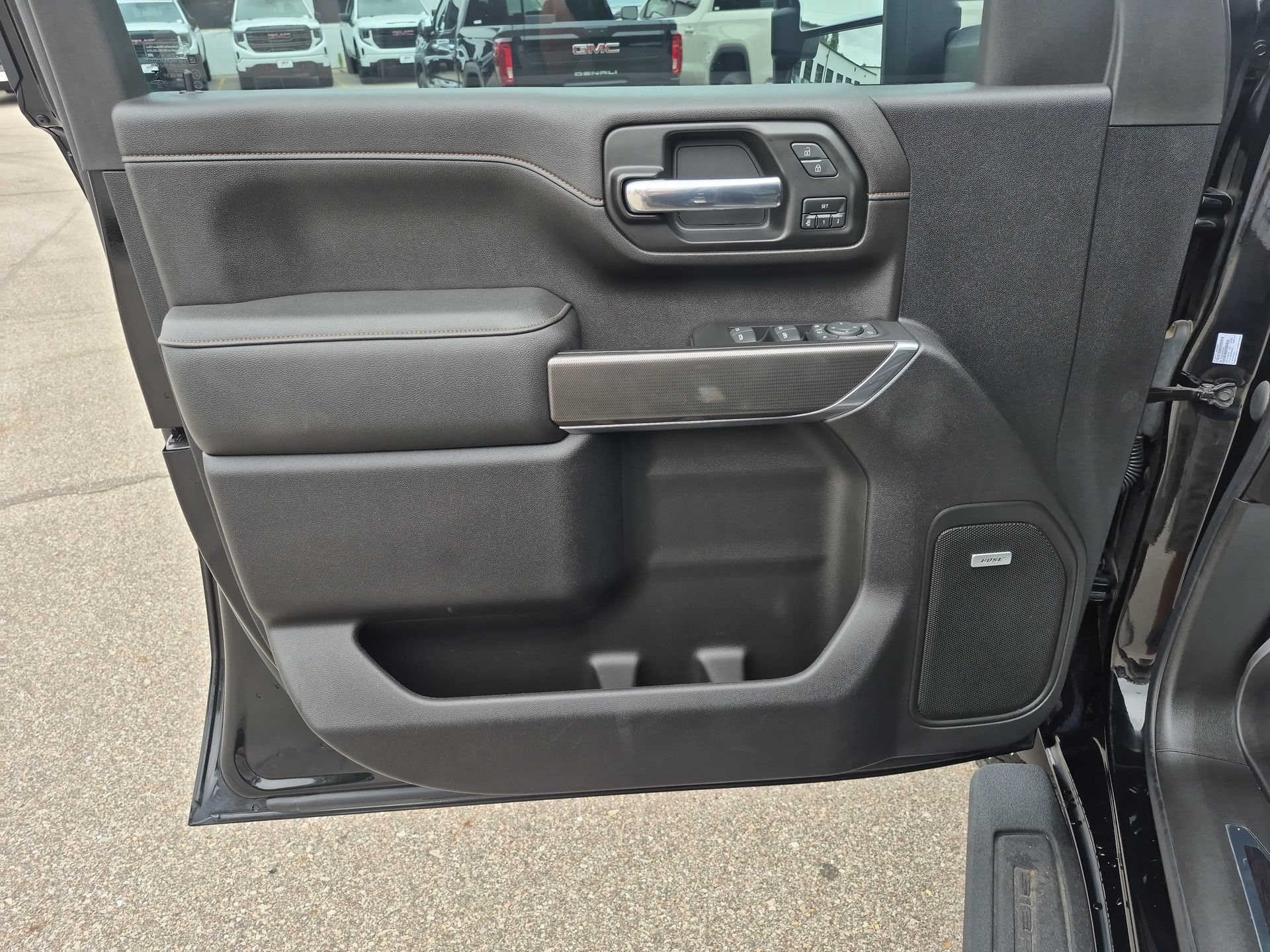 Certified 2022 GMC Sierra 3500 AT4 w/ AT4 Premium Plus Package AWD/4WD image 23