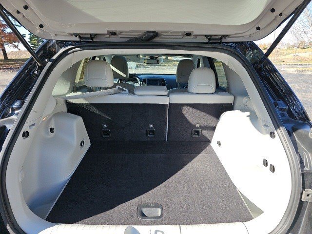 Used 2021 Jeep Cherokee Latitude Lux w/ Sun & Sound Group image 18