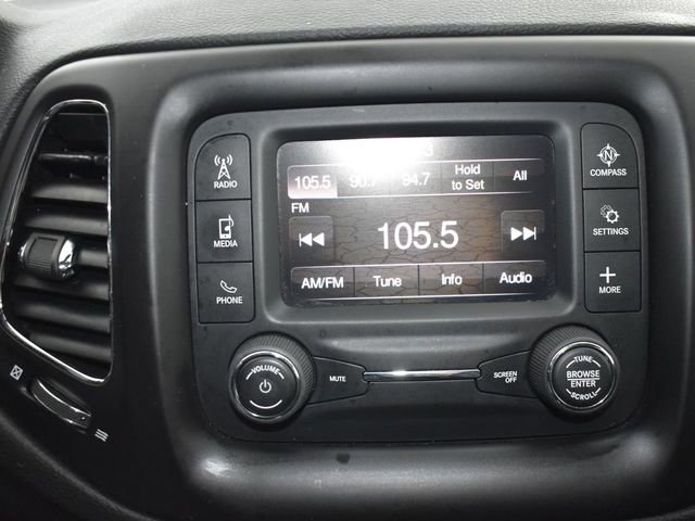 Used 2018 Jeep Compass Latitude w/ Cold Weather Group AWD/4WD image 20